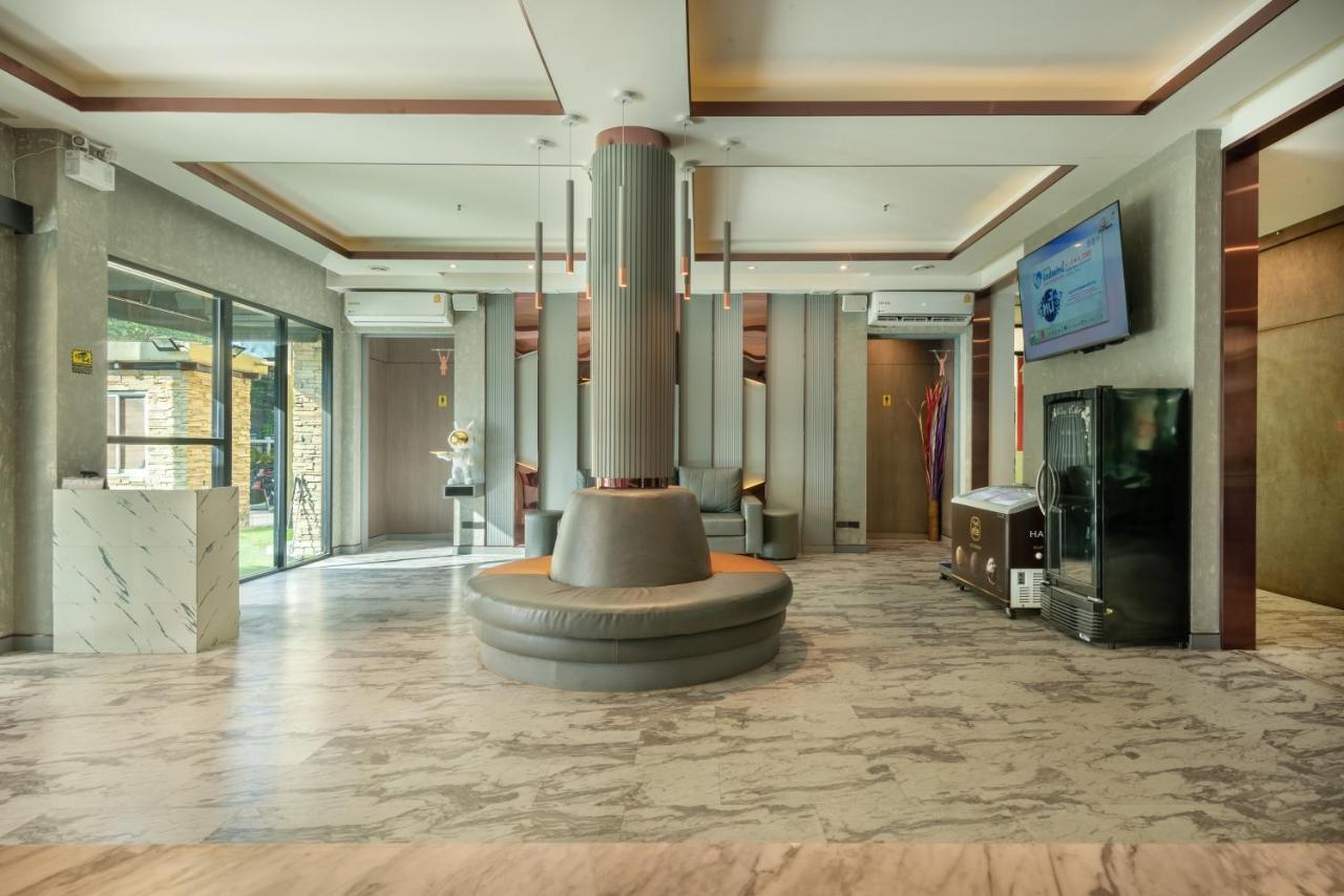 Qiu Hotel Sukhumvit Sha Plus Bangkok Bagian luar foto