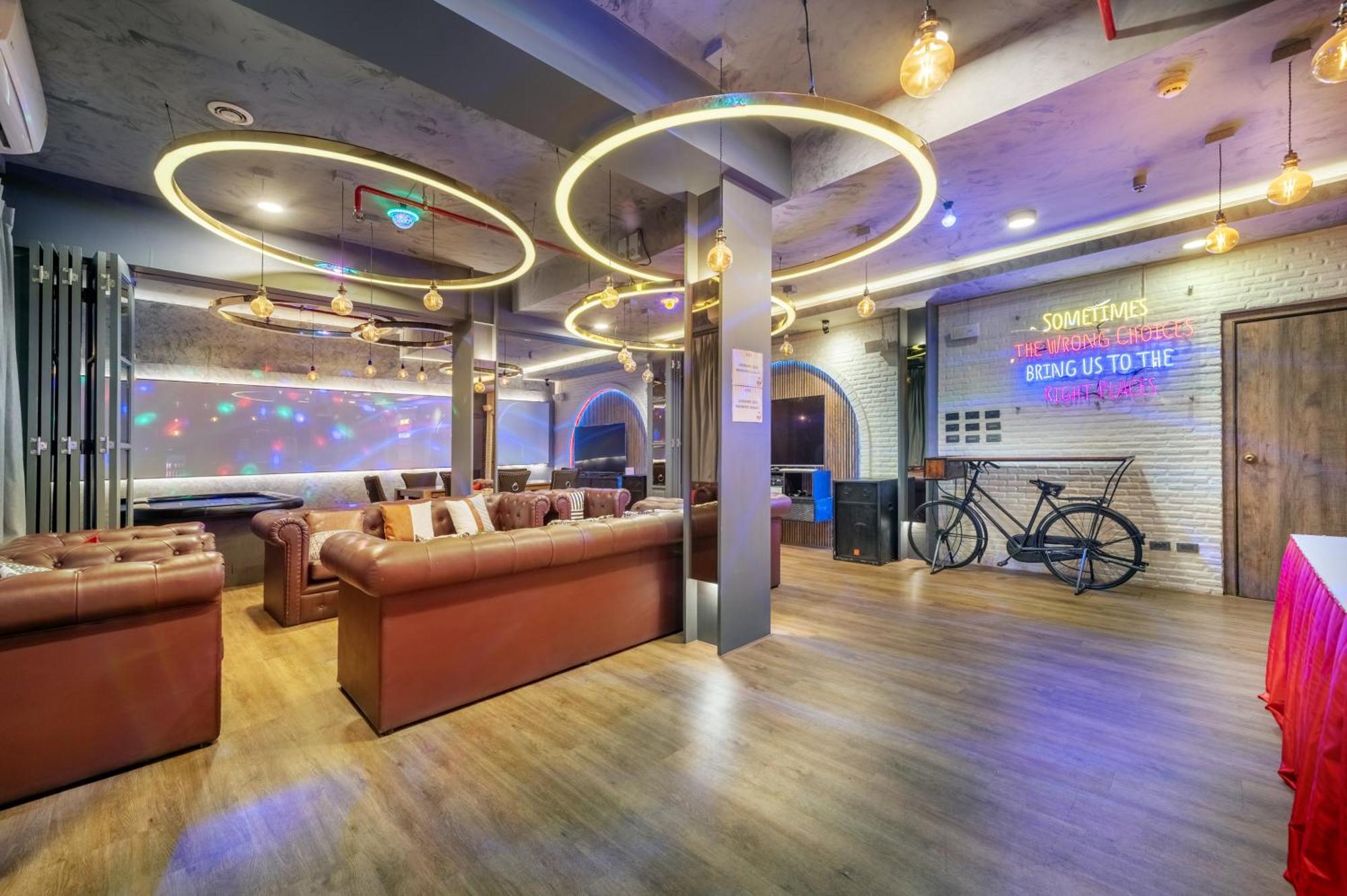 Qiu Hotel Sukhumvit Sha Plus Bangkok Bagian luar foto
