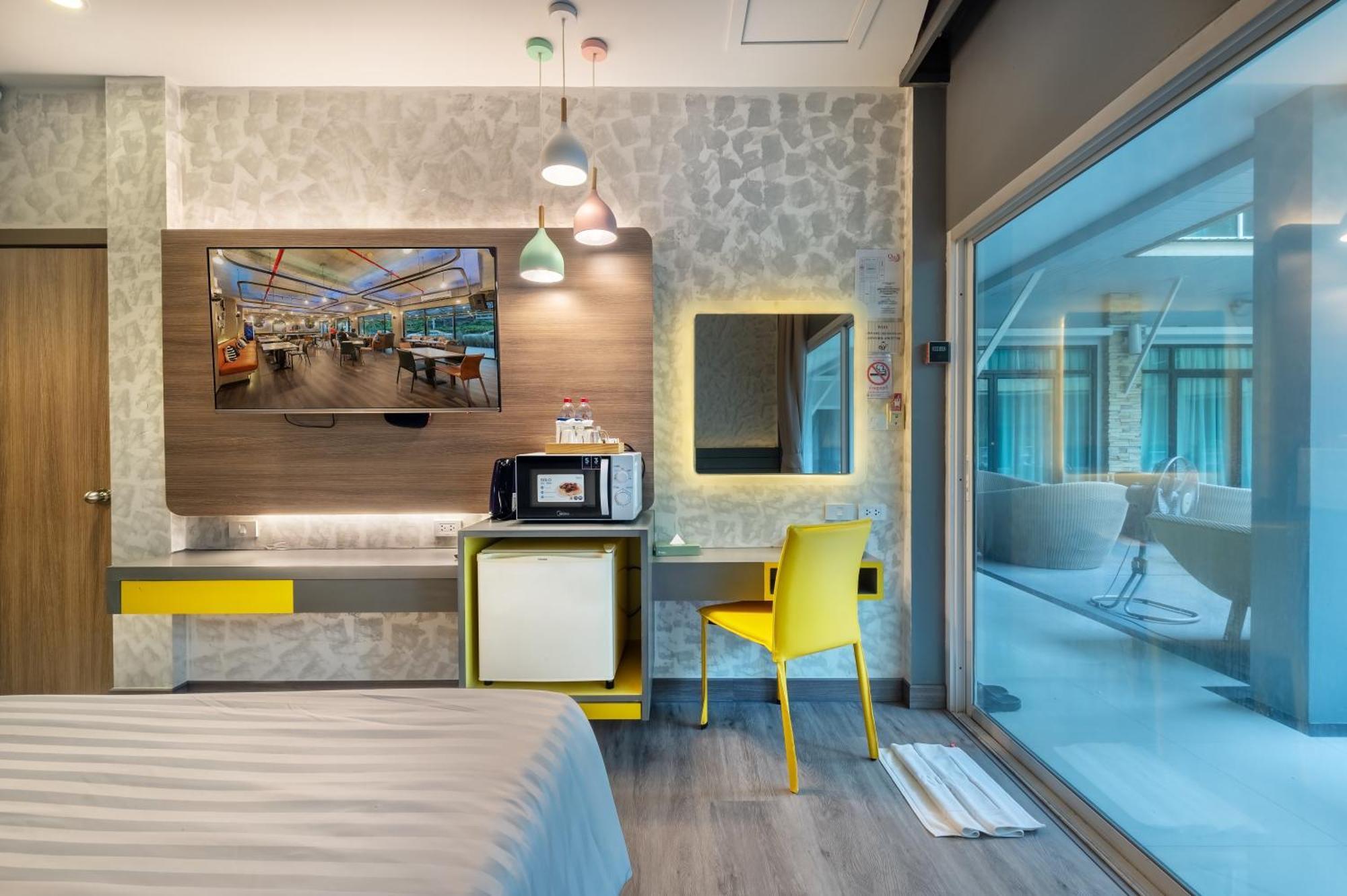 Qiu Hotel Sukhumvit Sha Plus Bangkok Bagian luar foto
