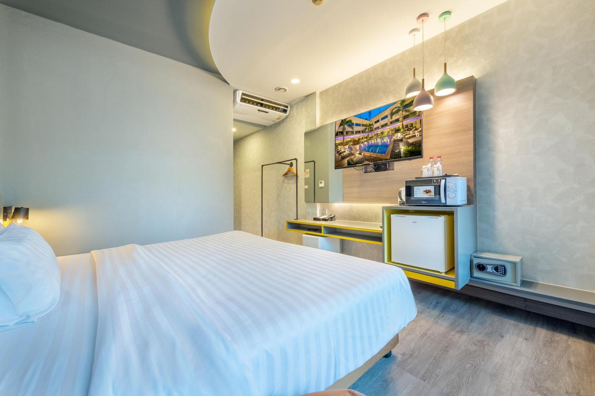 Qiu Hotel Sukhumvit Sha Plus Bangkok Bagian luar foto