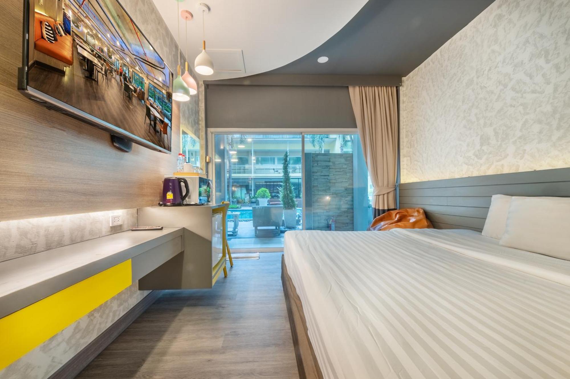 Qiu Hotel Sukhumvit Sha Plus Bangkok Bagian luar foto