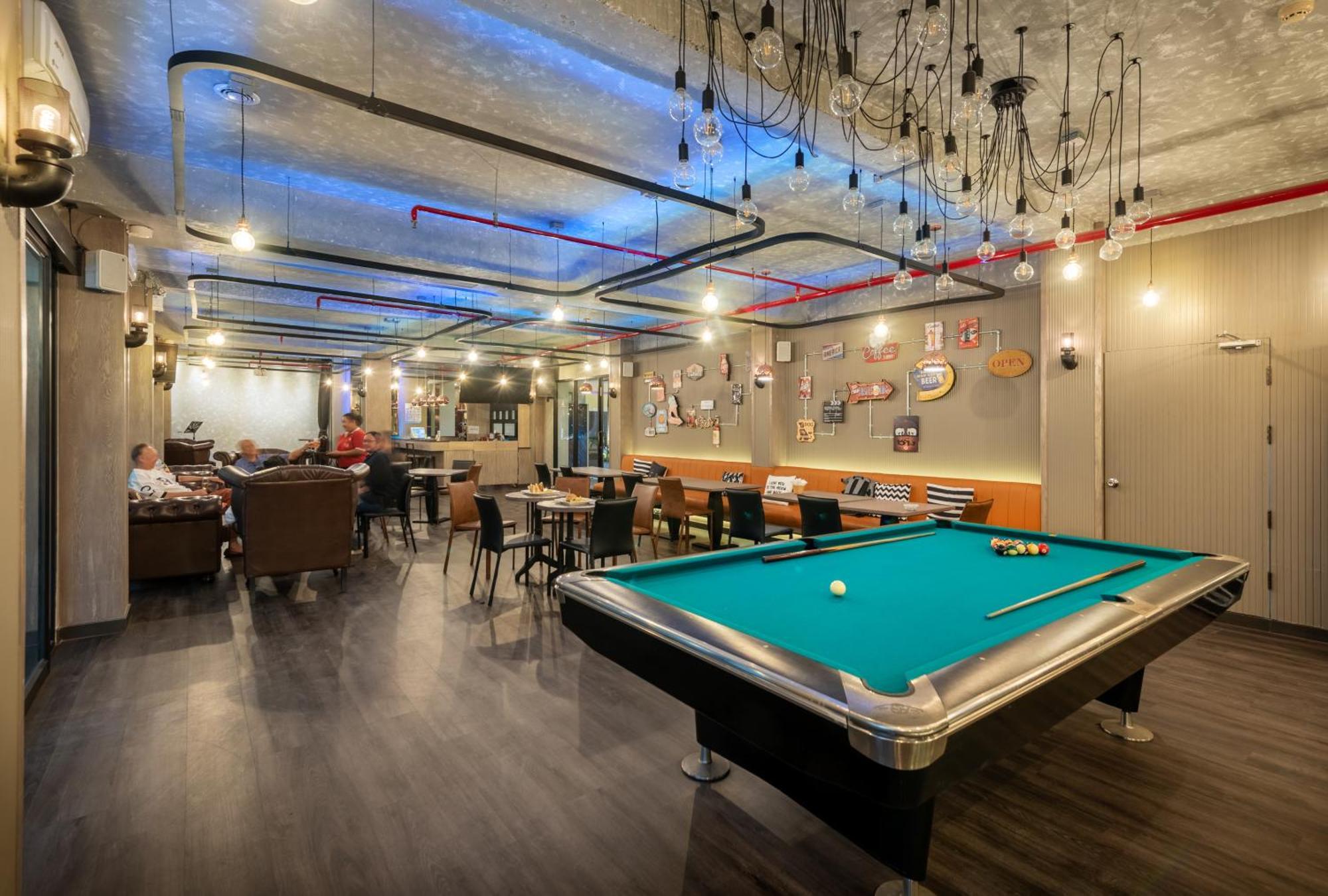 Qiu Hotel Sukhumvit Sha Plus Bangkok Bagian luar foto
