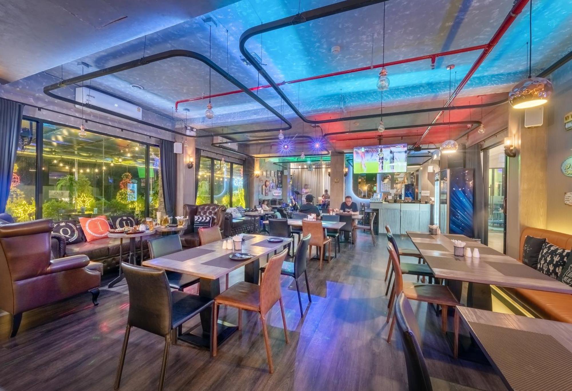 Qiu Hotel Sukhumvit Sha Plus Bangkok Bagian luar foto